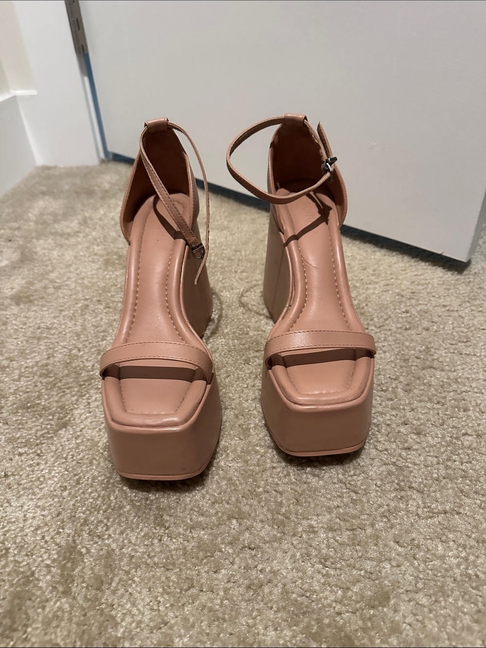 Schutz 7B nude ankle strap